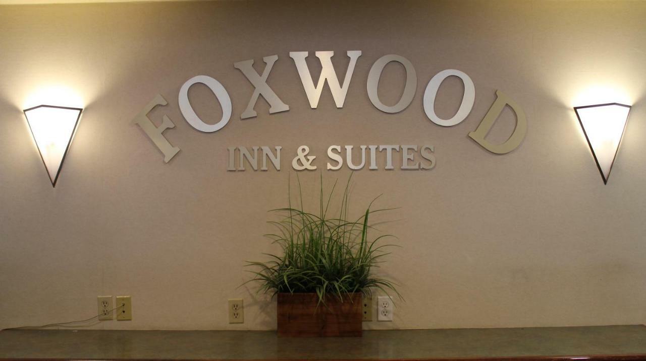 Foxwood Inn And Suites Fox Creek Exterior foto